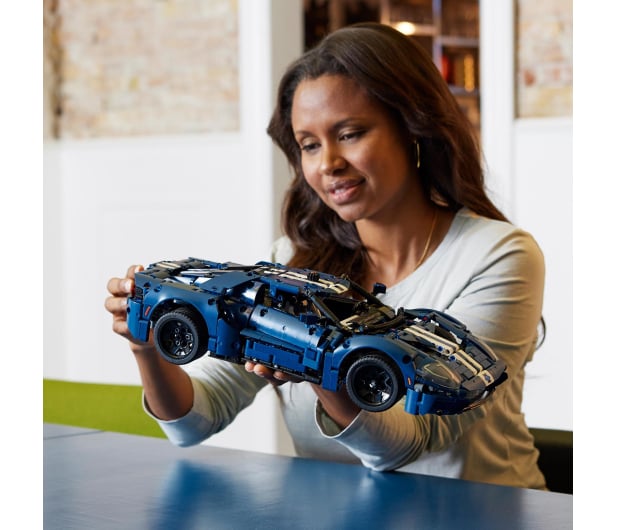 LEGO Technic 42154 Ford GT, wersja z 2022 roku - 1091323 - zdjęcie 2